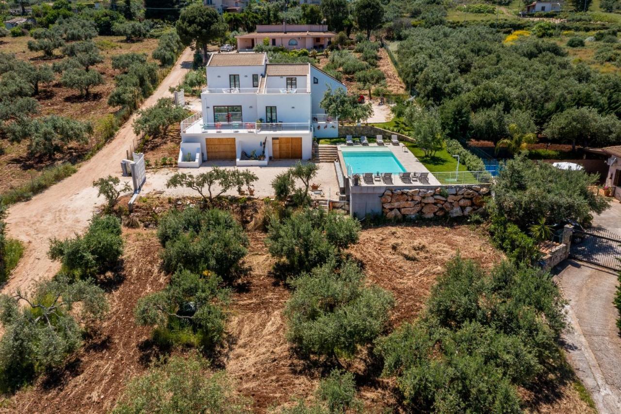 Villa Maria Con Piscina E Vista Mare Castellammare del Golfo Bagian luar foto