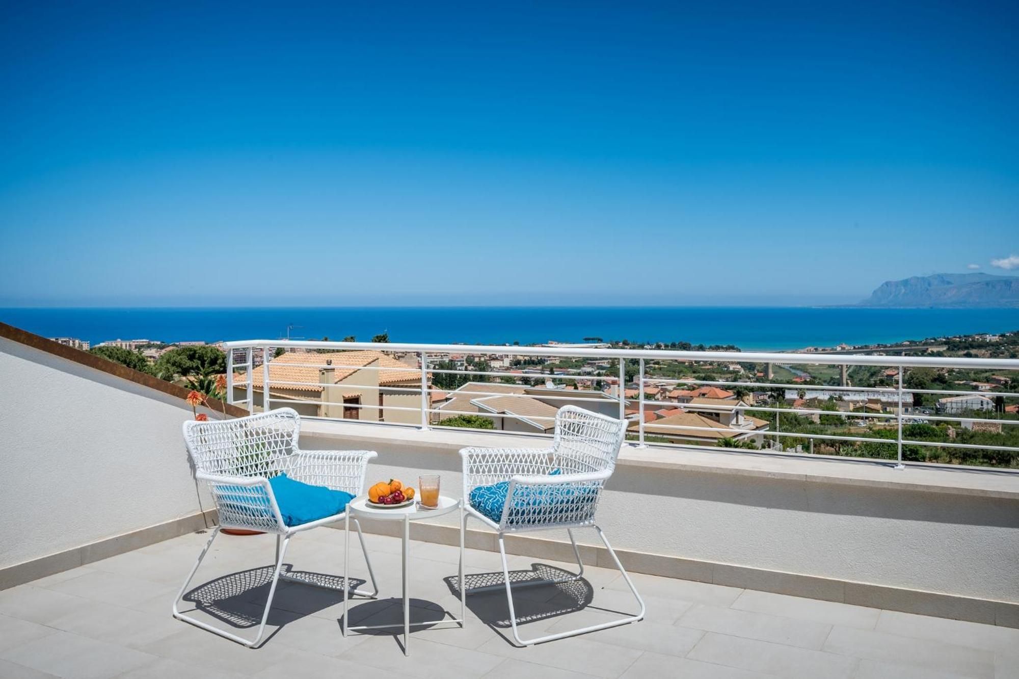 Villa Maria Con Piscina E Vista Mare Castellammare del Golfo Ruang foto