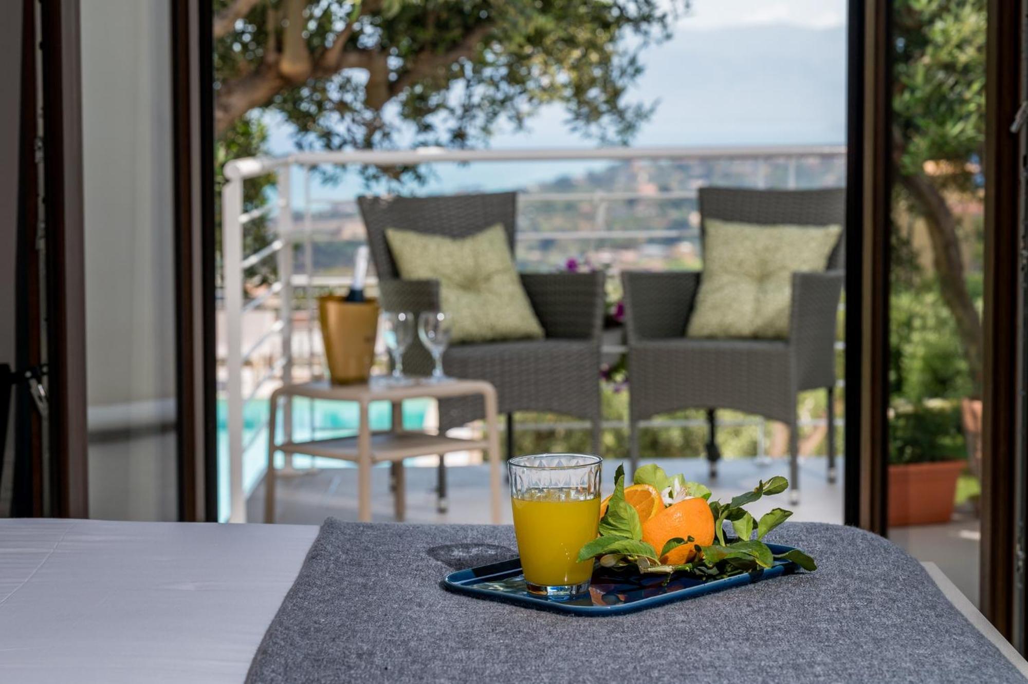 Villa Maria Con Piscina E Vista Mare Castellammare del Golfo Ruang foto