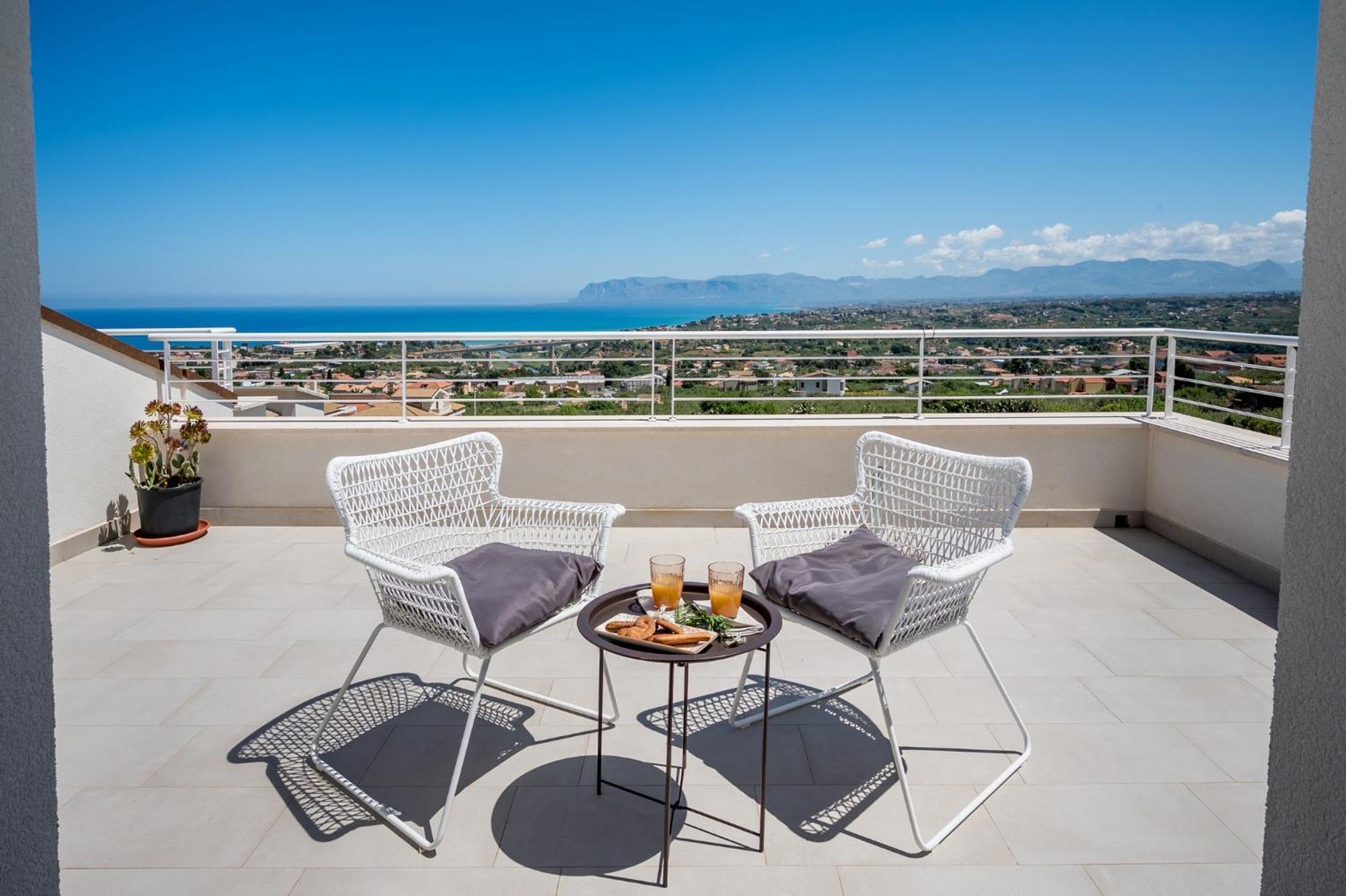 Villa Maria Con Piscina E Vista Mare Castellammare del Golfo Ruang foto